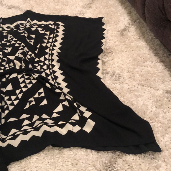 BCBG black and white kaftan dress - Picture 7 of 8